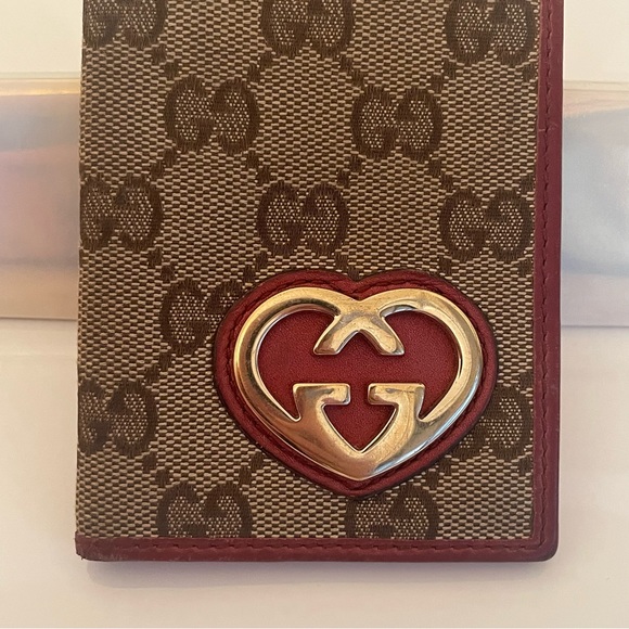 GUCCI Monogram Heart Card Case ♡ Amazing Condition ♡ Offers Welcomed ♡ - Picture 15 of 16